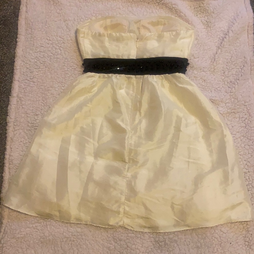 Strapless dress